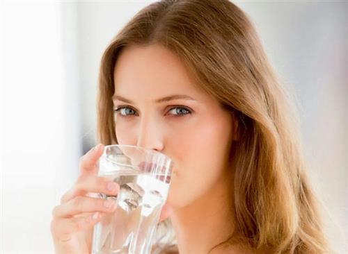 BẠN ĐÃ BIẾT VỆ SINH RĂNG MIỆNG BẰNG NƯỚC MUỐI ĐÚNG CÁCH?