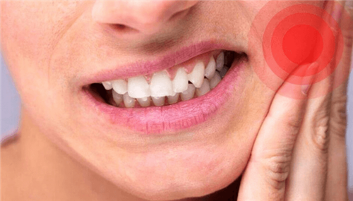 RĂNG HÀM LUNG LAY CÓ NÊN NHỔ KHÔNG?